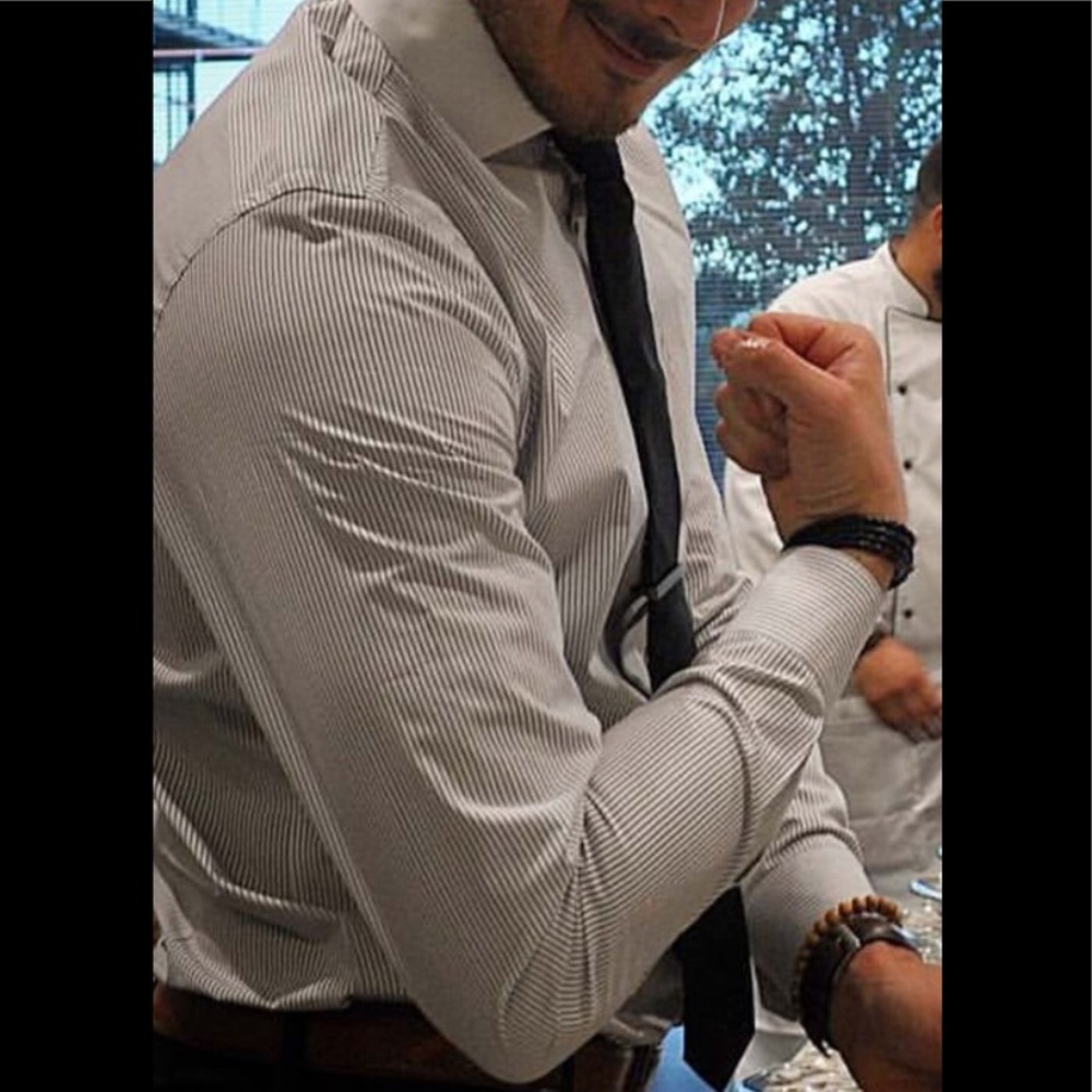 EXPRESS men’s contrast fitted collar shirt SMALL